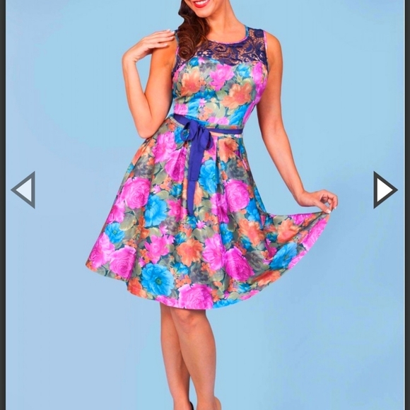 NWT Tatyana | Floral Pinup Dress - Picture 4 of 7